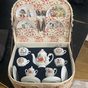 Vintage Peter rabbit Flower tea set